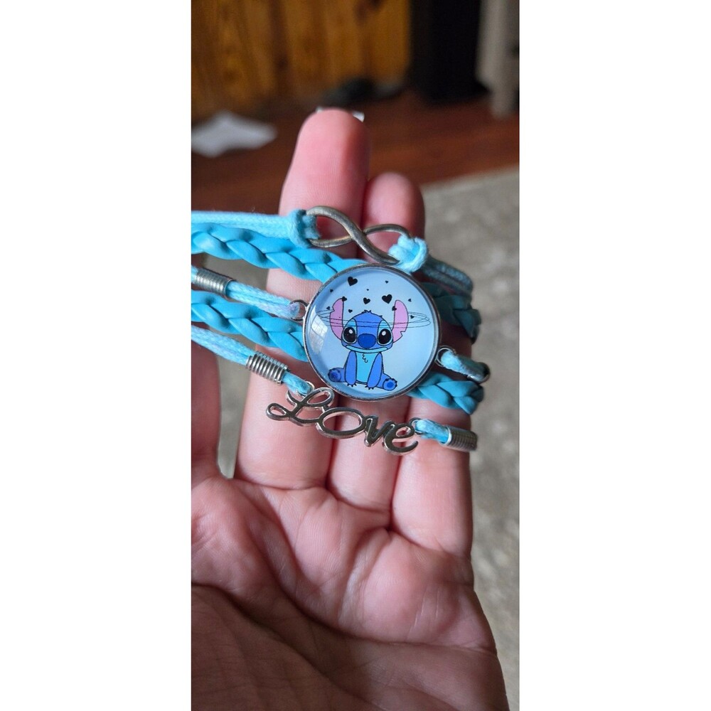 Stitch leather bracelet